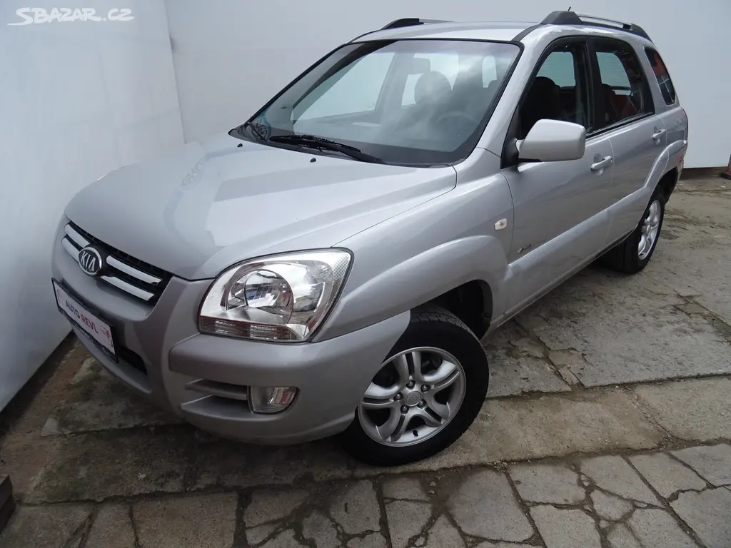 Kia Sportage 2.0i,104W,4X4,klima,ESP - fotka 2