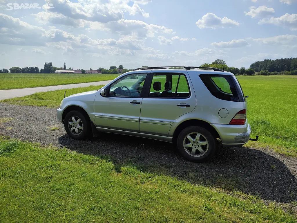 Mercedes ML500 W163 V8 benzín 293koní 4x4 facelift - fotka 5