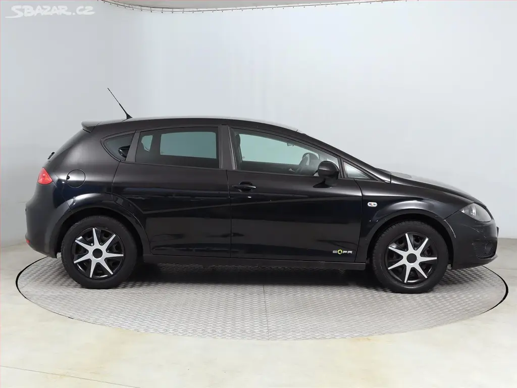 Seat Leon, 1.2 TSI, Automatická klima - fotka 6