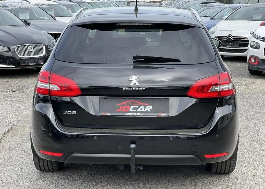 Peugeot 308 1.6HDi NAVI KLIMA TAŽNÉ ALU manuální - fotka 6