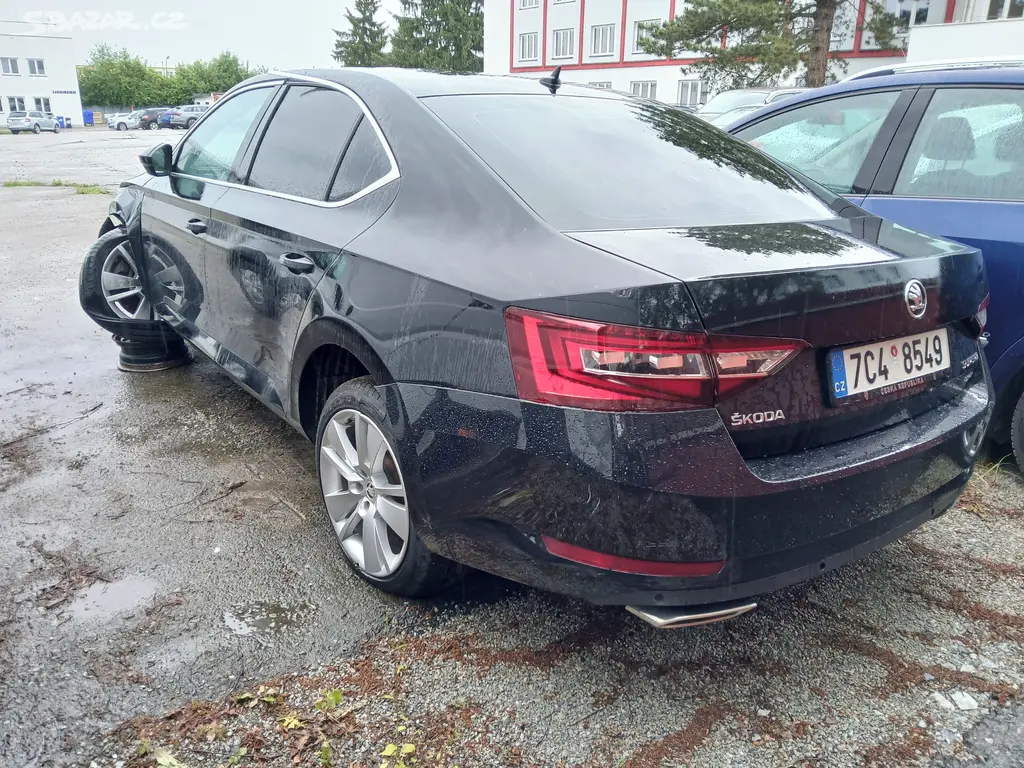 Škoda Superb, 2.0TSI 4X4, DSG, 206kW, CZ - fotka 2