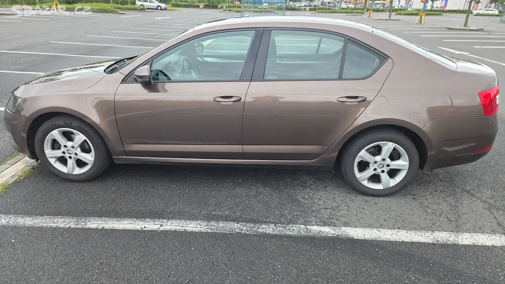 Škoda octavia III. 1.6 TDI/85Kw-AMBITION - fotka 5