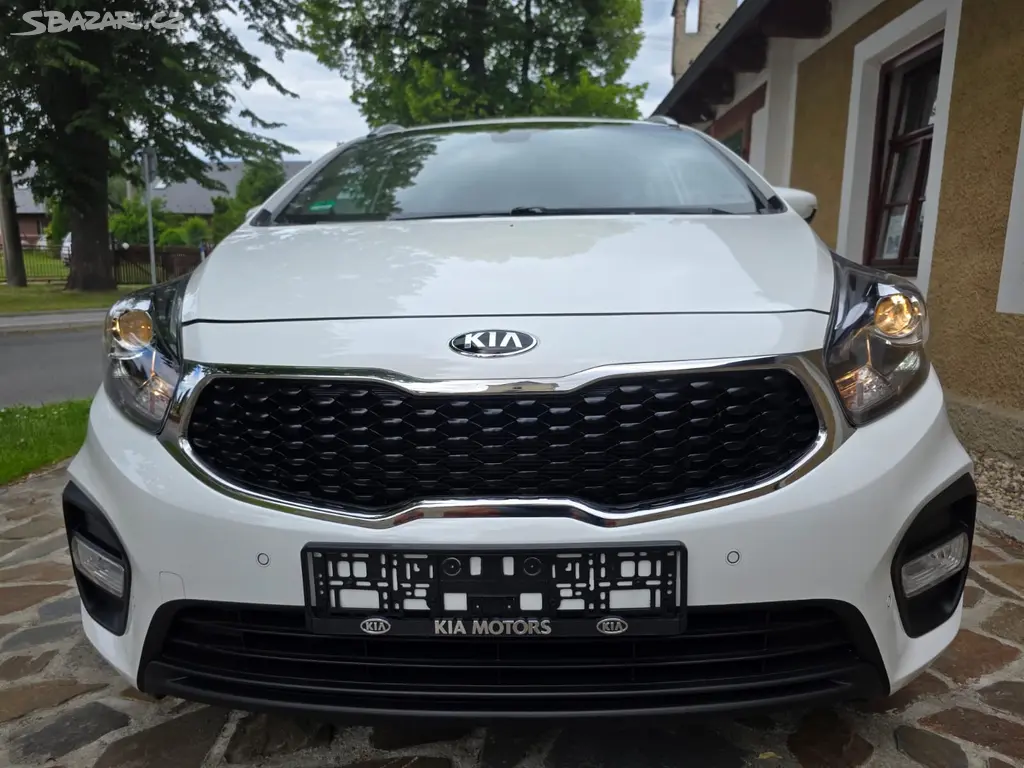 Prodám Krásnou Kia Carens 1.6 Ben - fotka 4