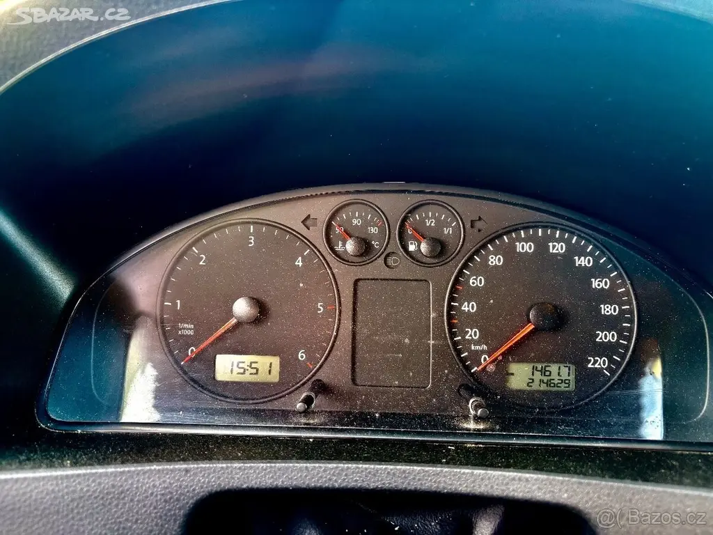 Volkswagen Caravelle 2,5 tdi 96kw, 9-ti místné - fotka 3