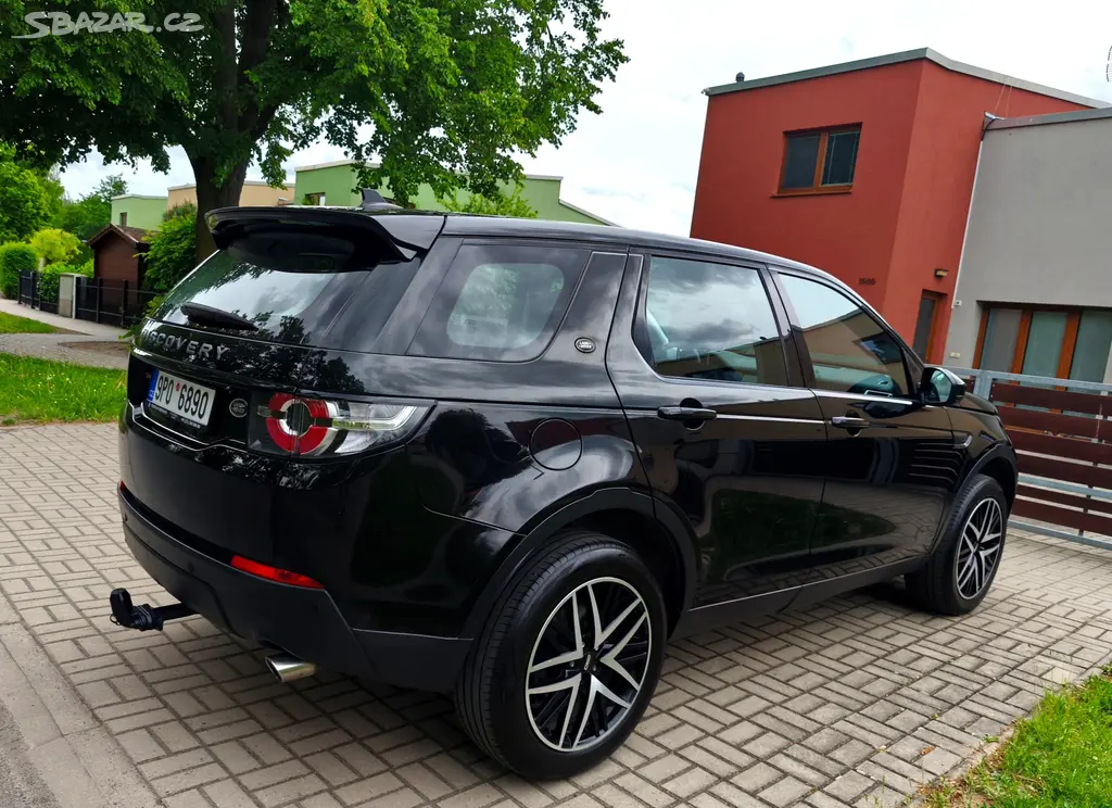 LAND ROVER DISCOVERY SPORT 2.0TD4 110kW 4x4 - fotka 4