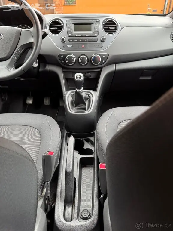 Hyundai i10 1,0 - fotka 3