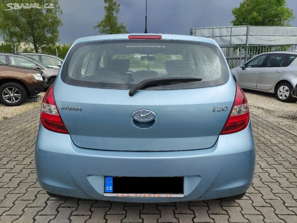 HYUNDAI i20 1.2i,57KW,10x AIRBAG,SERVO,USB,ESP. - fotka 5
