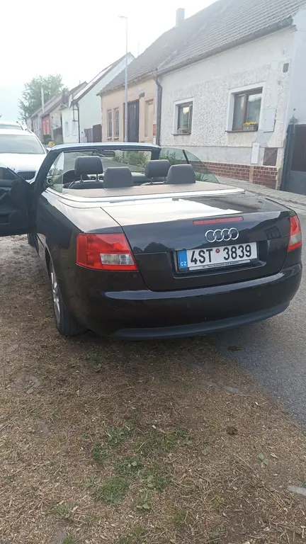Audi a4 cabrio 2,5 tdi V6