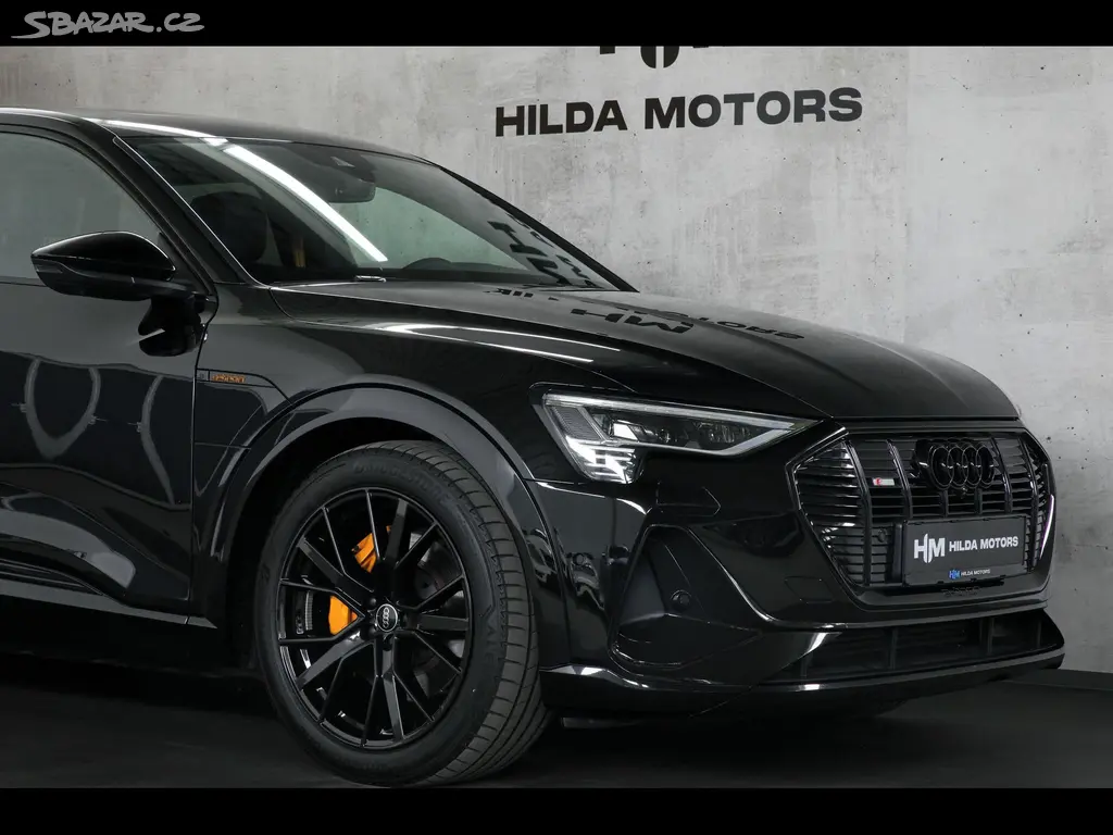 Audi e-tron, 55 300kW S-line BlackEdi NV TZ - fotka 6