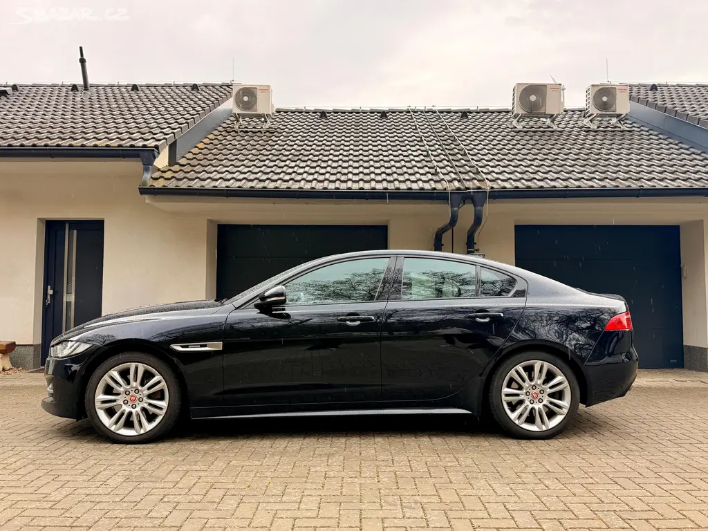 Jaguar XE, R-Sport 20d AWD 132kw - fotka 4