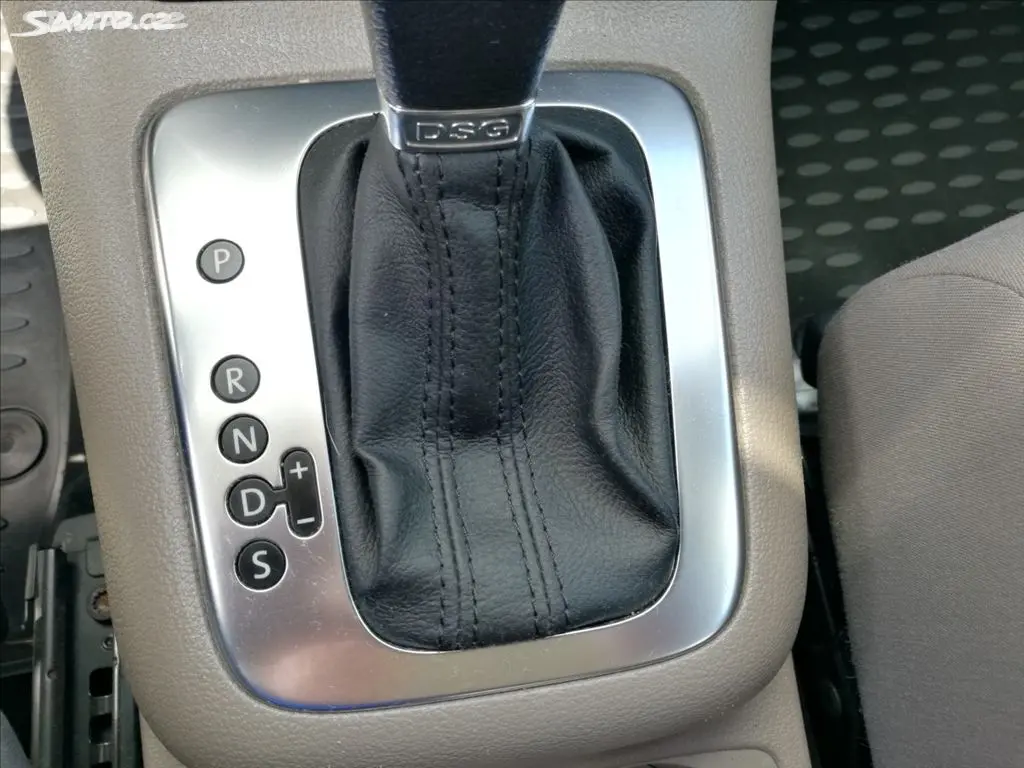 Volkswagen Golf Plus, 1,6 i DSG 75 kW - fotka 2
