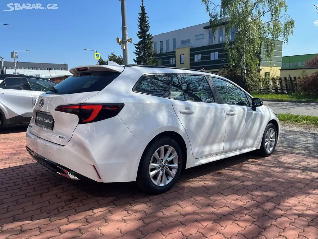 Toyota Corolla, 1.8L hybrid CVT (2x4) Comfort - fotka 6