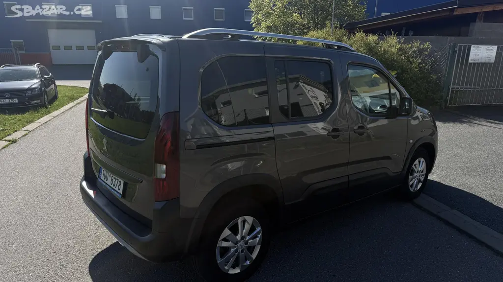 Peugeot Rifter, 1.2i 96KW AUTOMAT 7 MÍST 80 KM - fotka 6