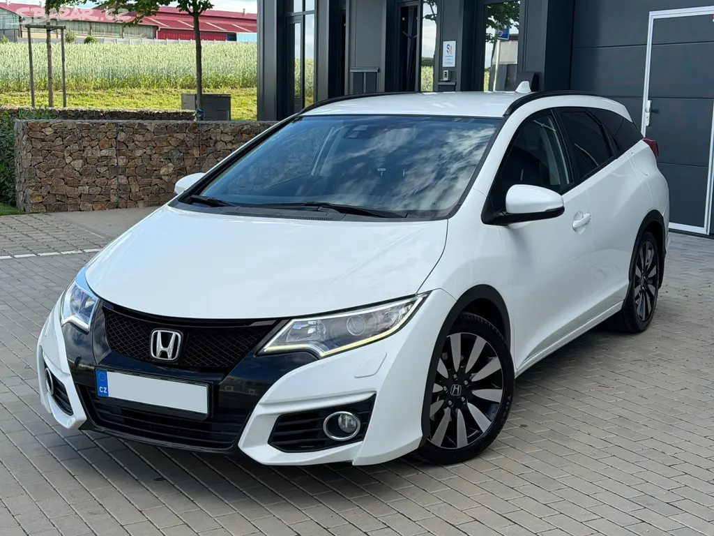 Honda Civic 1.6 i-DTEC 88KW,2016,Led,Kamera,ALU - fotka 5