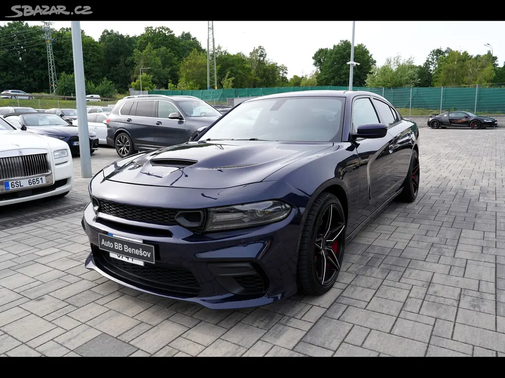 Dodge Charger, 5.7 V8 Hemi/kůže/AT/375 PS - fotka 2