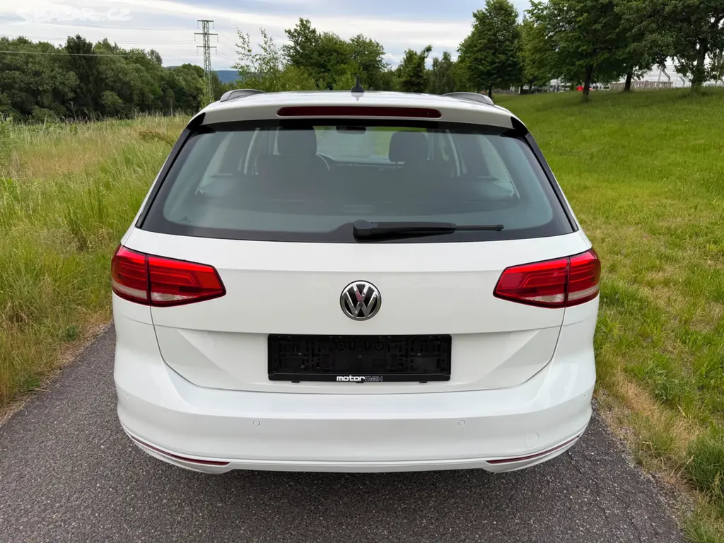 VOLKSWAGEN PASSAT 2.0 TDI VARIANT/ZÁRUKA/TOP STAV - fotka 5