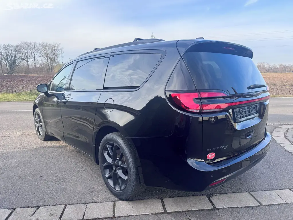 Chrysler Pacifica 3,6 4x4 AWD DVD RADAR Stype 2021 - fotka 3