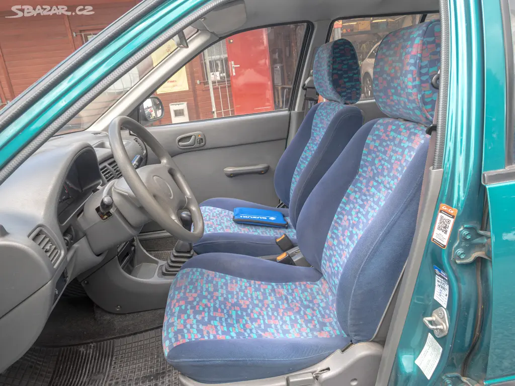 Suzuki Swift ČR 1.0i BEZ KOROZE! - fotka 5
