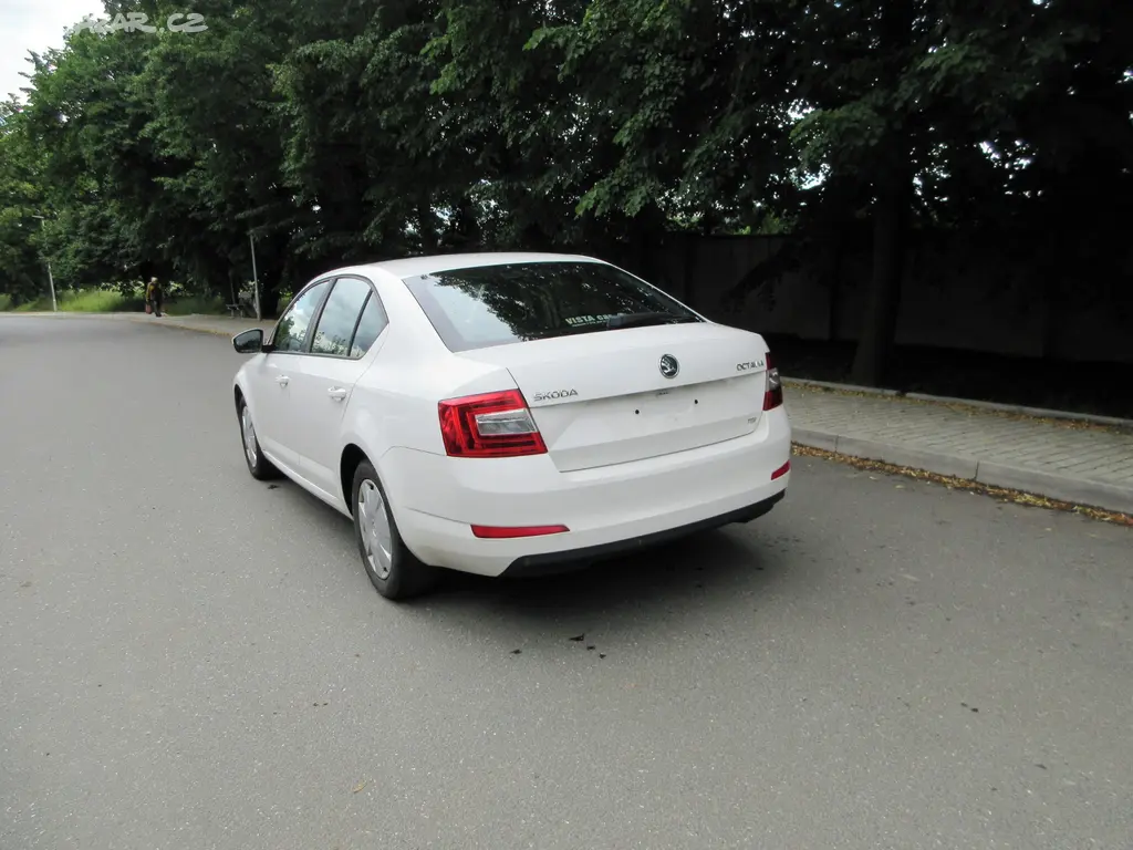 Škoda Octavia 1.6TDi 77Kw, Eleg. DSG, Motor KO - fotka 3