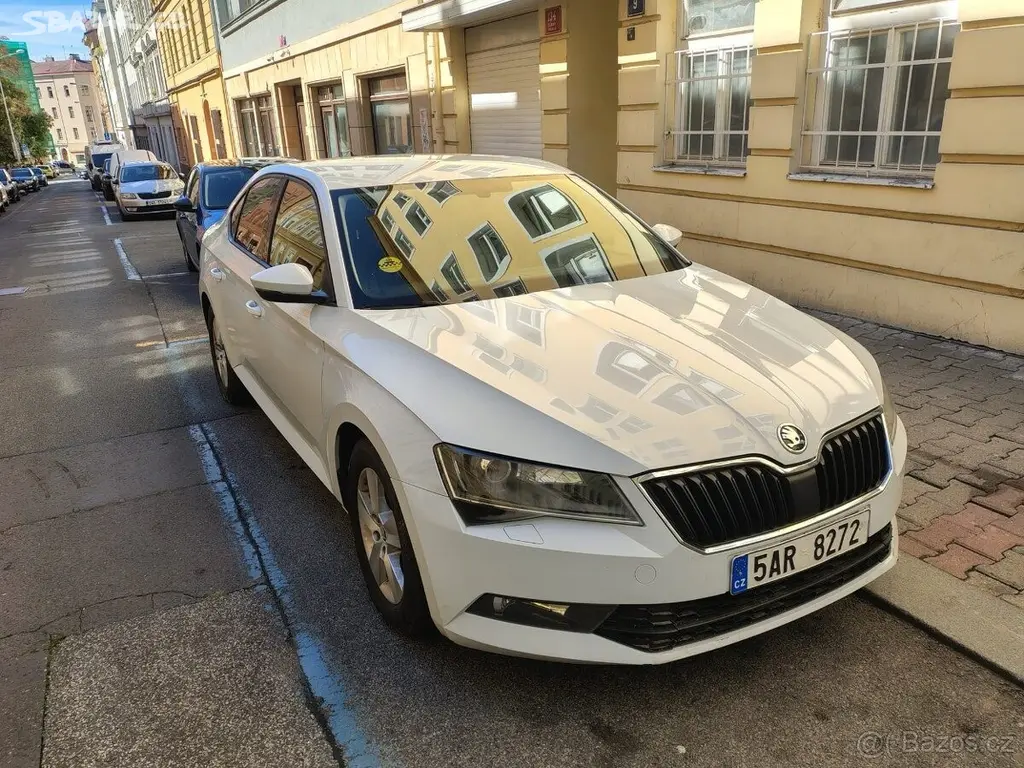 Škoda Superb 2,0 - fotka 4