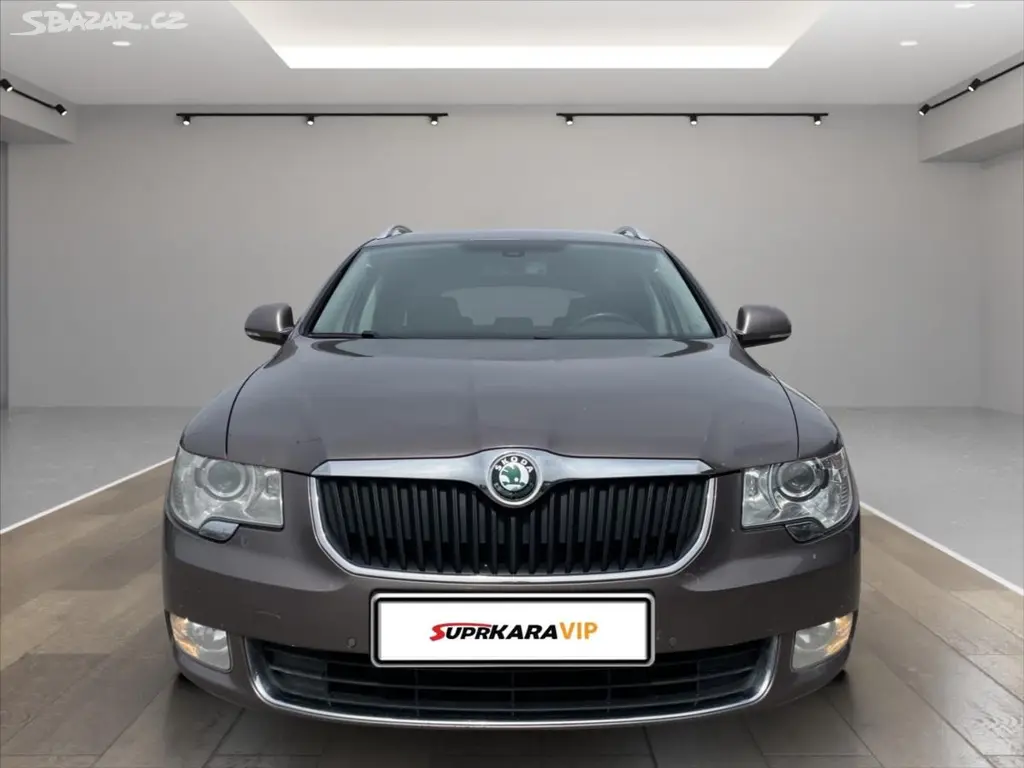 Škoda Superb, 2,0 TDi DSG 125kW Elegance - fotka 2