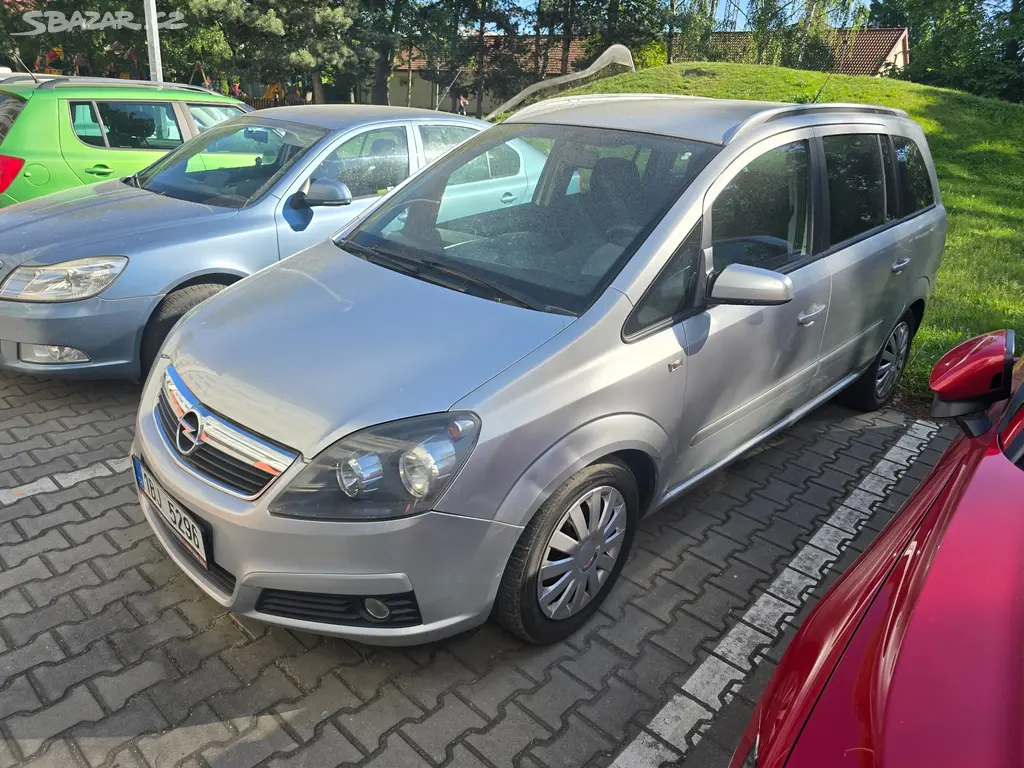 Opel Zafira B 1.6 16V (77 kW) | 7 míst - fotka 2
