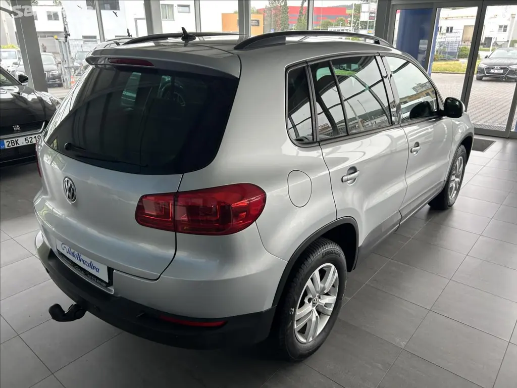 Volkswagen Tiguan, 2,0 TDI,1.MAJ,SERVISKA,TAŽNÉ - fotka 6