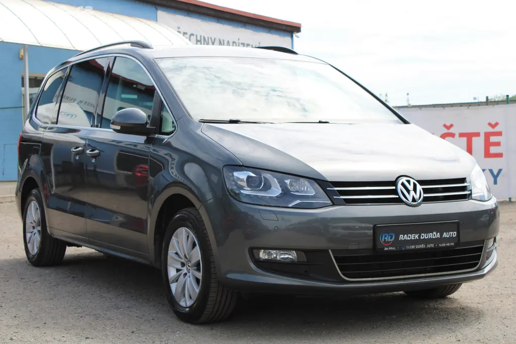 Volkswagen Sharan 2,0 TDI 4x4,7MÍST,TAŽNÉ,2014 - fotka 3