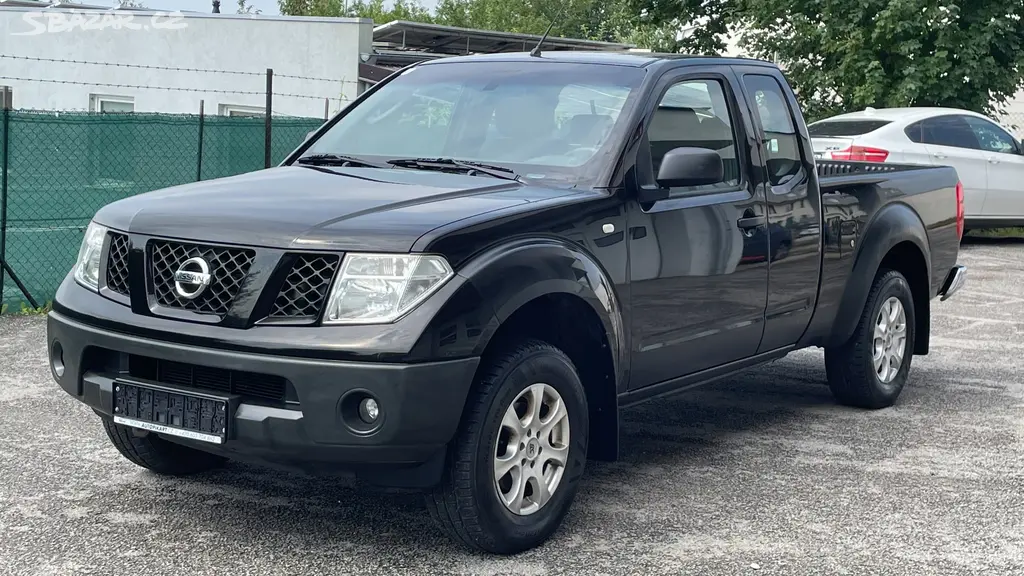 Nissan Navara 2,5dci 128kW, klima - fotka 3
