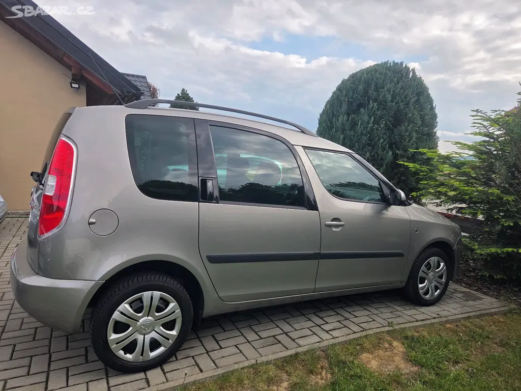 Škoda Roomster 1.2 tsi 63kW Ambition 2013 jen 149t - fotka 4
