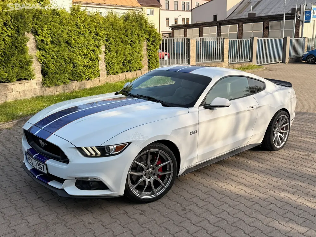 Ford Mustang GT 5.0 V8 324kw, manuální převodovka - fotka 5