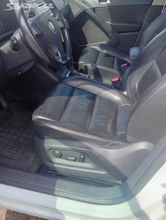 VW Tiguan 2,0 TSI -125Kw-AUTOMAT-TK do 4/2028 - fotka 5