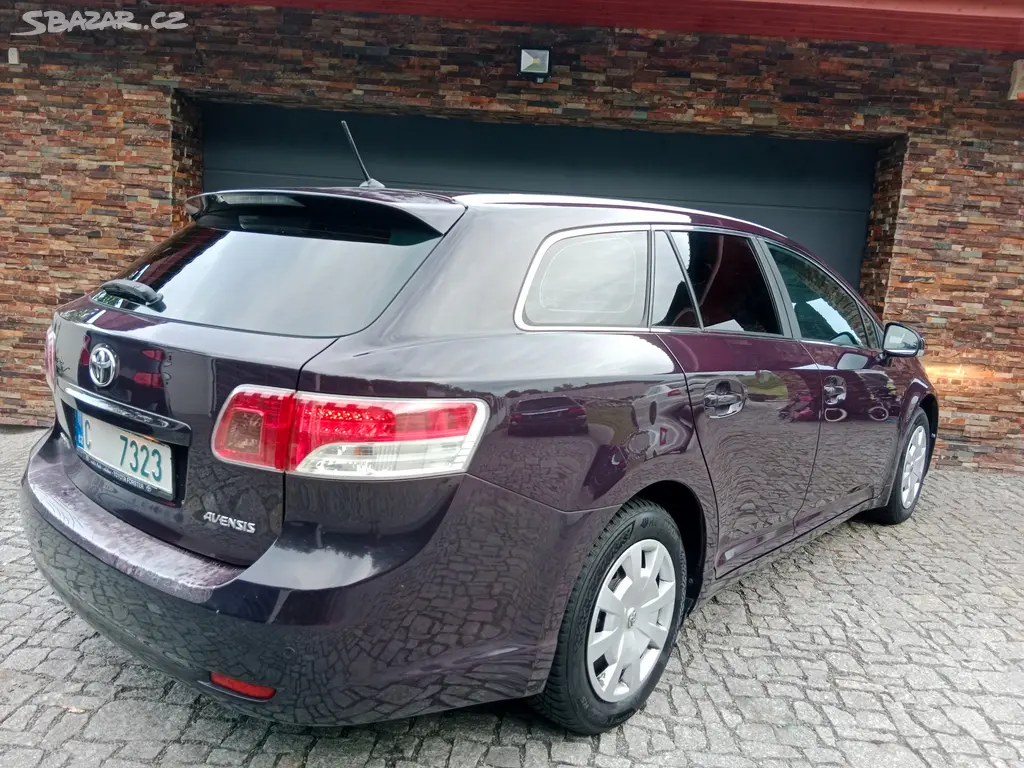Toyota Avensis Combi 1.8 VVT-i 108kW - Bez Koroze. - fotka 3