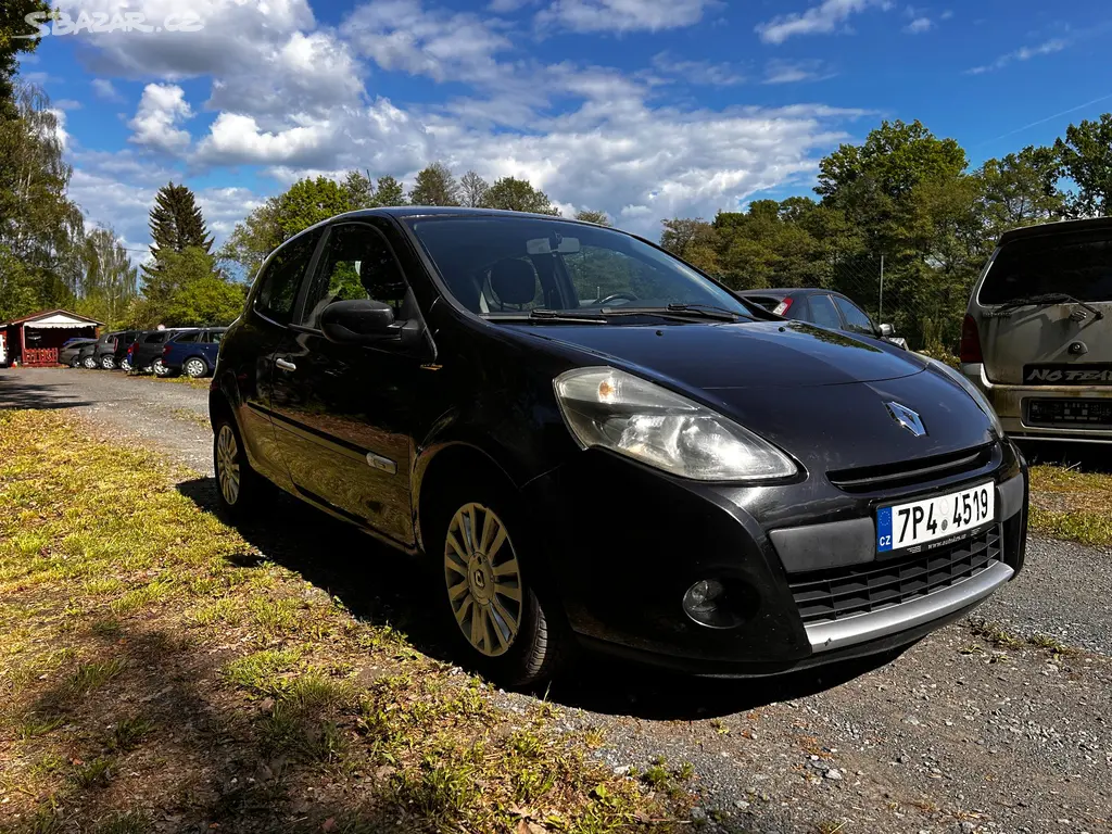 Renault Clio 1,2 TCe 76kW, r.v. 2011, 126123km - fotka 2