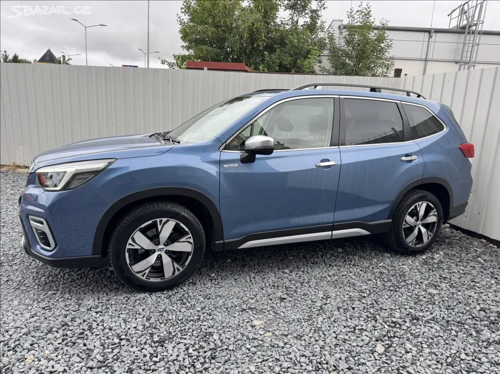 Subaru Forester, 2,0 e-Boxer EXECUTIVE DPH ČR - fotka 3