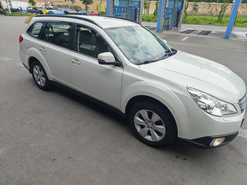 Subaru Outback 2.5 i - fotka 4