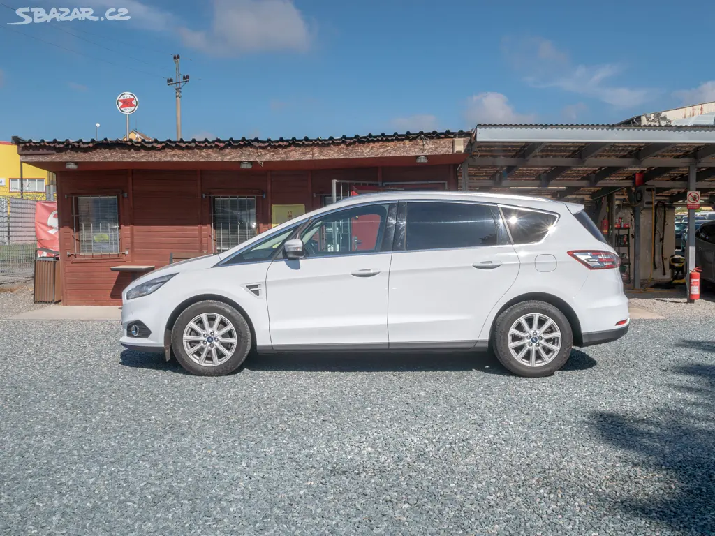 Ford S-MAX ČR 2.0D 110KW 1maj NAVIGACE