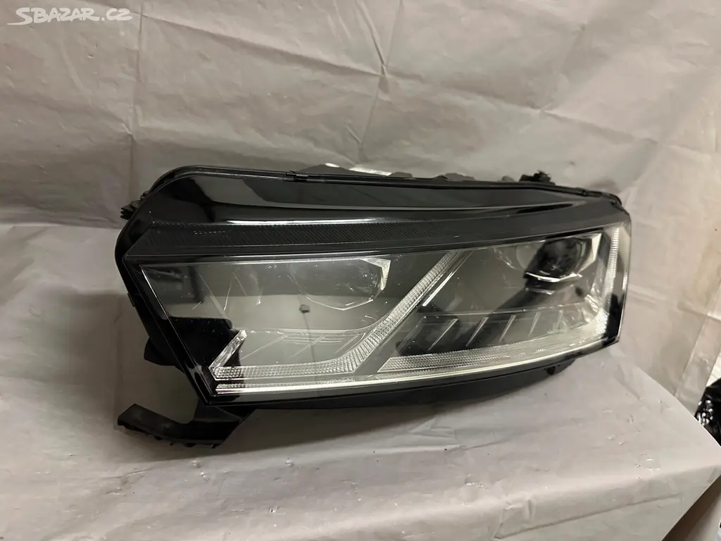 Škoda Octavia 4 full led světlo - fotka 2