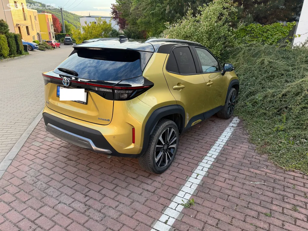 Toyota Yaris Cross 1.5 Hybrid Premiere Edition DPH - fotka 4