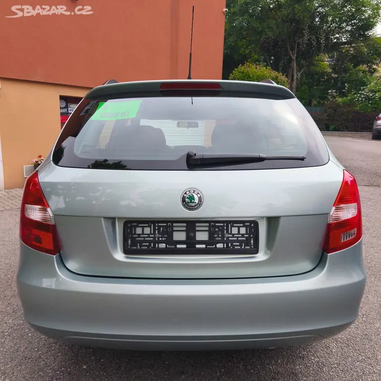 Škoda Fabia combi 1.4 16V 63kw, poctivých 121tkm - fotka 5