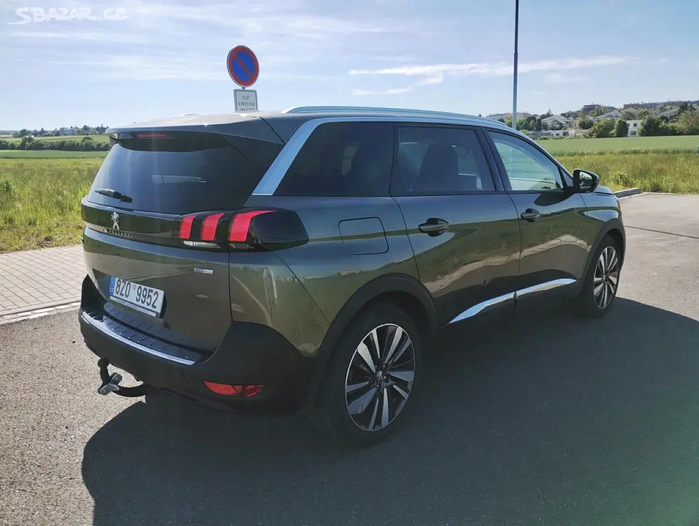 Peugeot 5008 1.2 Allure+NOVÉ ROZVODY+TAŽNÉ - fotka 3