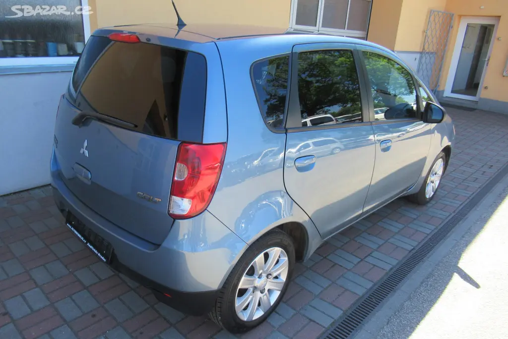 Mitsubishi Colt, 1.1i KLIMA SADA ZIMNÍCH KOL - fotka 2