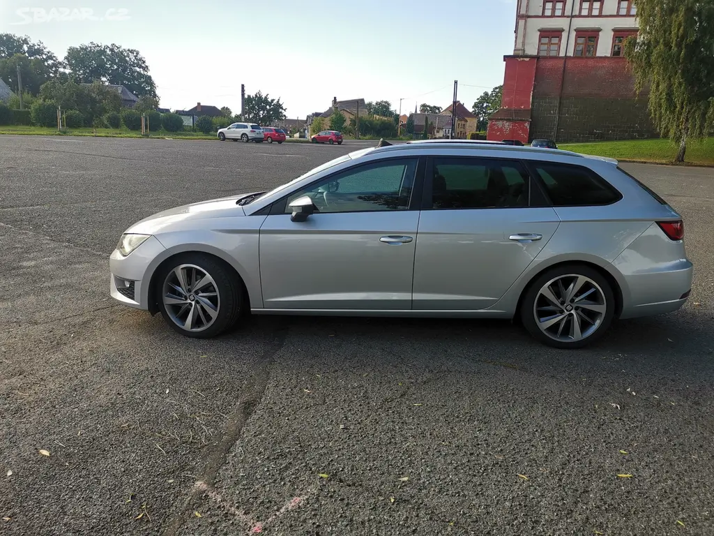 Seat Leon 5f 2.0 Tdi 110 kw Dsg - fotka 4