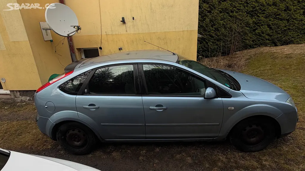 Ford Focus Mk2 hatchback - fotka 3