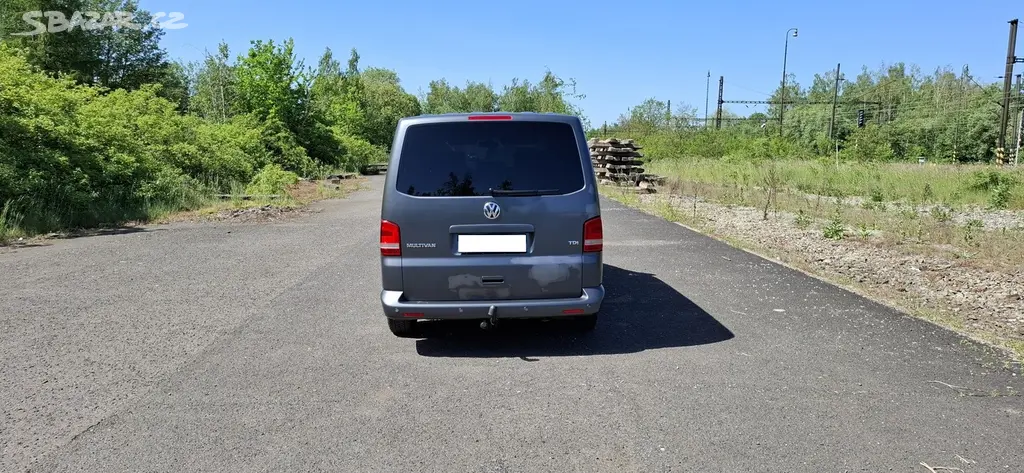 Volkswagen Multivan 2.0 103 Kw,7 - místné - fotka 5