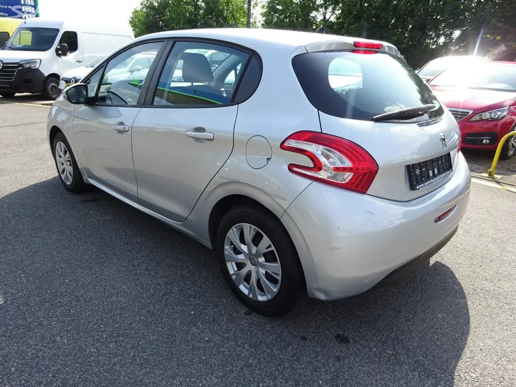PEUGEOT 208 1,2 i, GARANCE KM, NOVÉ ROZVODY - fotka 6