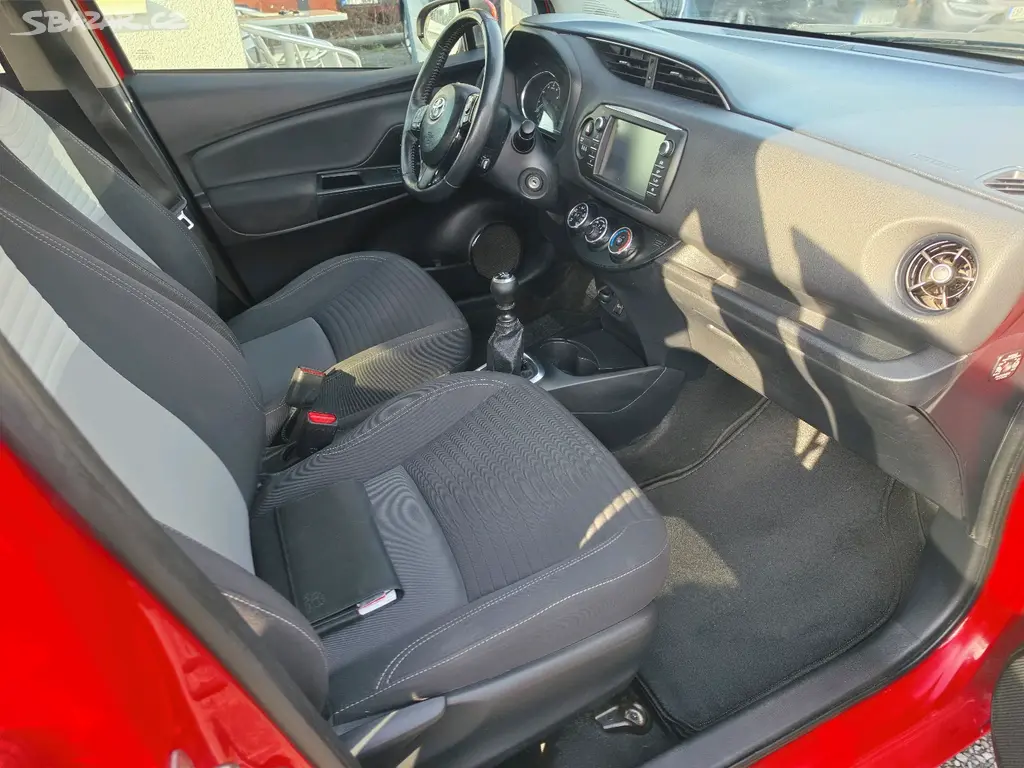Toyota Yaris1.5 VVTI kamera TZ - fotka 6
