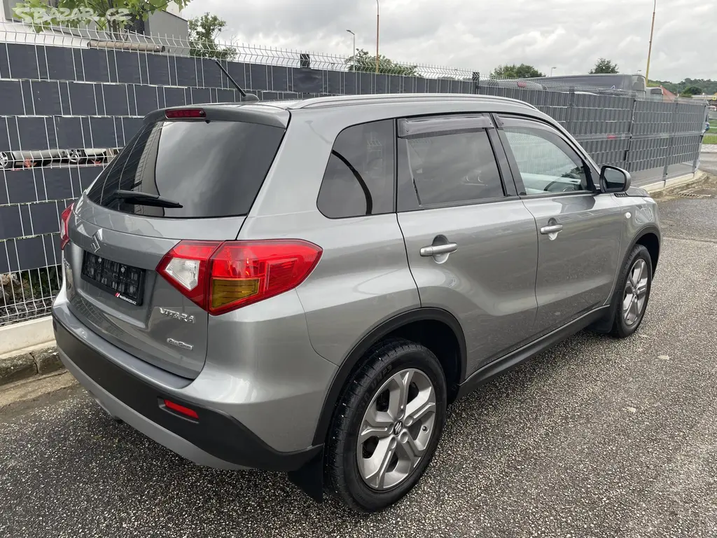 Suzuki Vitara, 1.6 VVTI 88kW 4x4 - 66 000 km - fotka 4