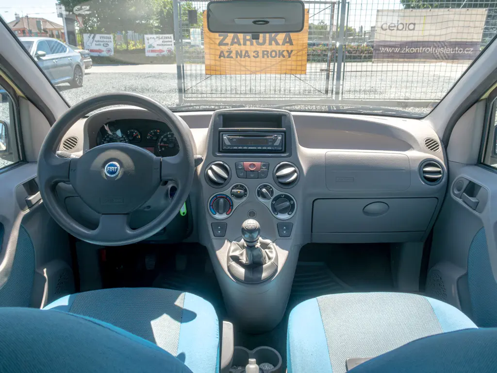 Fiat Panda 1.2i 44KW SERVO KLIMA - fotka 4