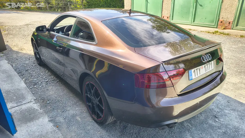 Audi A5 2,0Tdi 2010 top stav!! - fotka 6